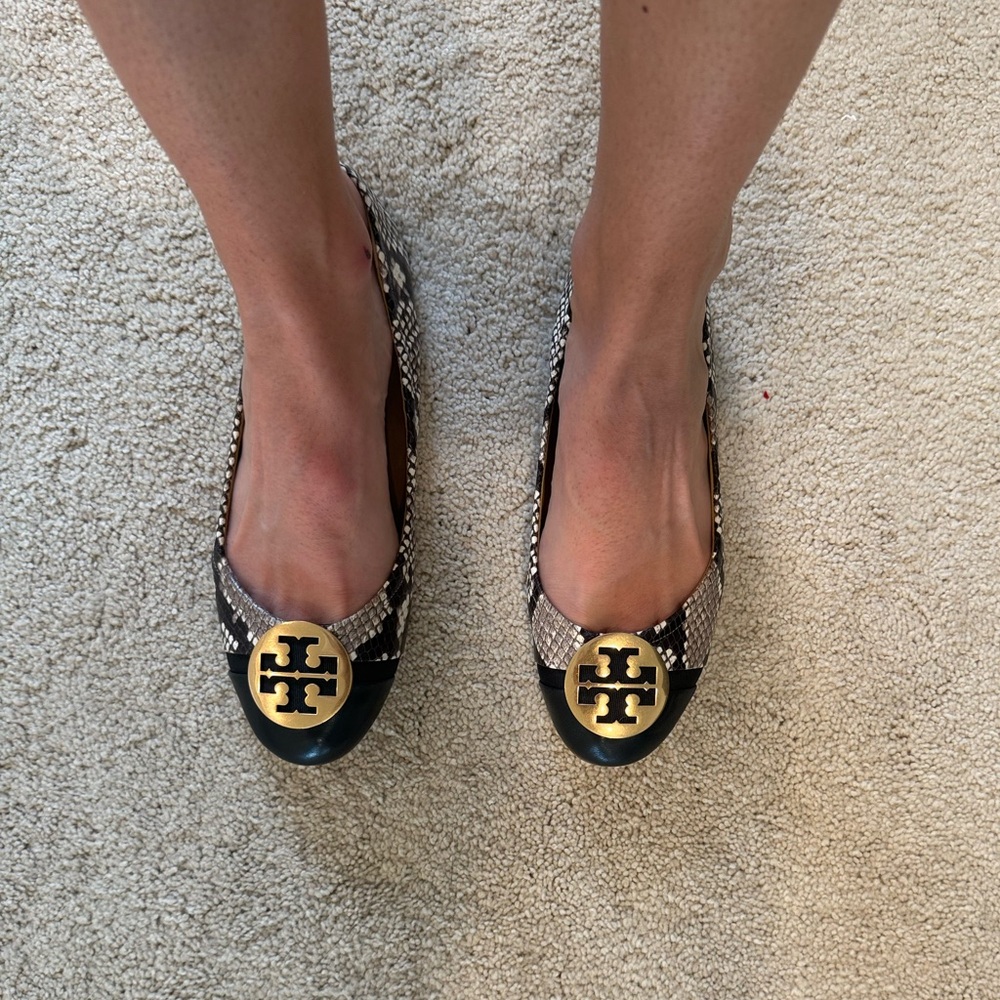 Tory Burch Black and Gold Women's Flats
